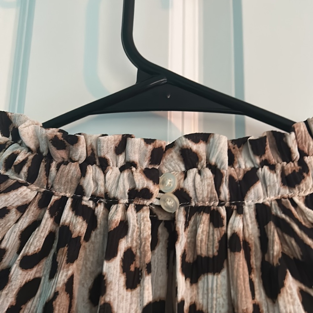 Leopard print Loft blouse - Picture 4 of 5